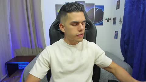 Snapshot of kiritosexhot chatting on 12/30/24, 01:37 Jacob online show from 12/30/24, 01:37