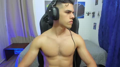 Snapshot of kiritosexhot chatting on 12/31/24, 06:37 Jacob online show from 12/31/24, 06:37