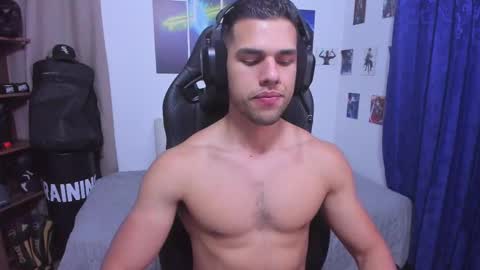 Snapshot of kiritosexhot chatting on 10/06/25, 04:21 Jacob online show from 10/06/25, 04:21