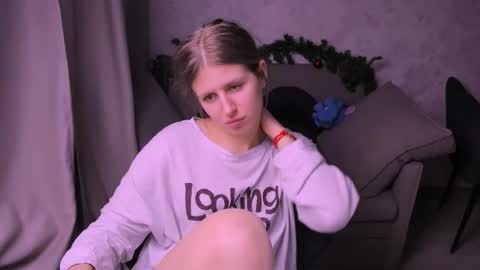 Snapshot of kirraa_ chatting on 01/04/25, 11:06 Kira online show from 01/04/25, 11:06