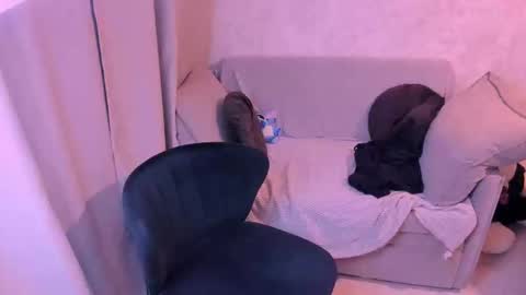 Snapshot of kirraa_ chatting on 01/24/25, 09:15 Kira online show from 01/24/25, 09:15