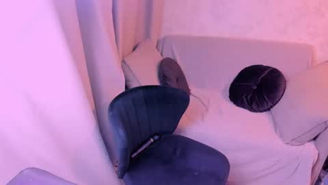 Snapshot of kirraa_ chatting on 02/01/25, 09:40 Kira online show from 02/01/25, 09:40