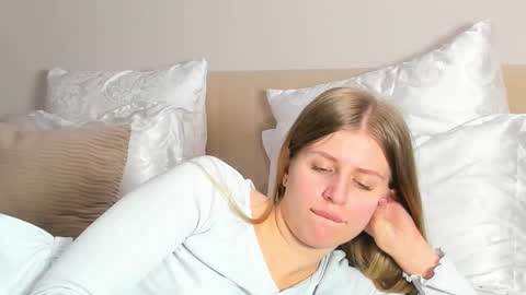 Snapshot of kirraa_ chatting on 03/04/26, 07:20 Kira online show from 03/04/26, 07:20