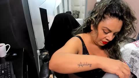 kriss online show from 09/19/25, 12:28