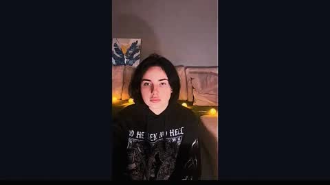 Snapshot of kirunya chatting on 10/24/25, 06:37 Kira online show from 10/24/25, 06:37