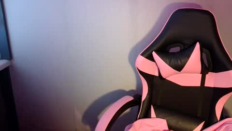 Snapshot of kiss_ameliaa chatting on 03/11/25, 11:33 kiss_ameliaa online show from 03/11/25, 11:33