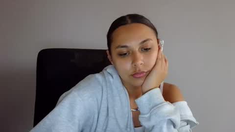 Snapshot of kiss_ameliaa chatting on 10/09/25, 12:47 kiss_ameliaa online show from 10/09/25, 12:47