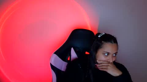 Snapshot of kiss_ameliaa chatting on 11/23/25, 01:44 kiss_ameliaa online show from 11/23/25, 01:44