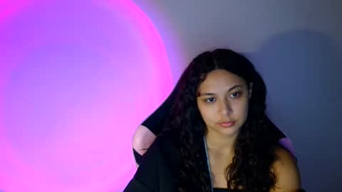 Snapshot of kiss_ameliaa chatting on 11/26/25, 07:42 kiss_ameliaa online show from 11/26/25, 07:42