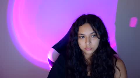 Snapshot of kiss_ameliaa chatting on 11/28/25, 09:01 kiss_ameliaa online show from 11/28/25, 09:01