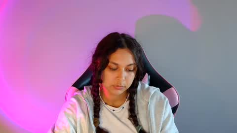 Snapshot of kiss_ameliaa chatting on 12/16/25, 12:21 kiss_ameliaa online show from 12/16/25, 12:21