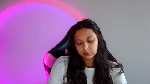 Snapshot of kiss_ameliaa chatting on 12/17/25, 11:16 kiss_ameliaa online show from 12/17/25, 11:16