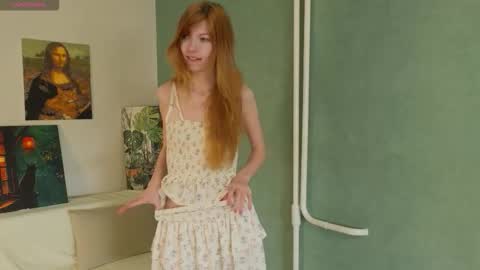 Snapshot of kiss_auraa chatting on 03/27/26, 07:25 Leia online show from 03/27/26, 07:25