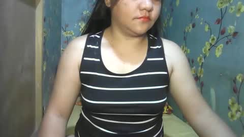 Snapshot of kiss_me_loves chatting on 01/30/25, 12:29 kiss_me_loves online show from 01/30/25, 12:29