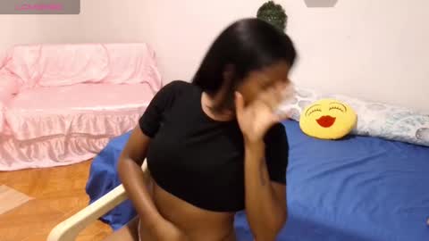 Snapshot of kiss_violet chatting on 12/16/24, 10:34 Violet online show from 12/16/24, 10:34