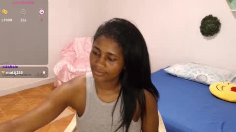 Snapshot of kiss_violet chatting on 12/19/24, 02:56 Violet online show from 12/19/24, 02:56