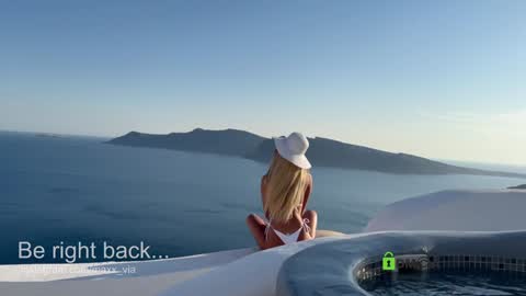 Alexandra online show from 12/31/24, 04:38