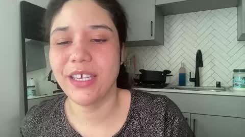 Snapshot of kissandcurrency chatting on 03/02/26, 08:04 Kiss Currency online show from 03/02/26, 08:04