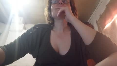 Snapshot of kissandvibe chatting on 03/27/26, 08:26 kissandvibe online show from 03/27/26, 08:26