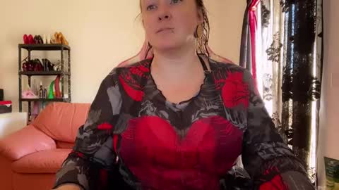 kissica online show from 10/07/25, 10:23