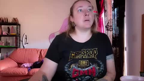 kissica online show from 10/29/25, 06:15