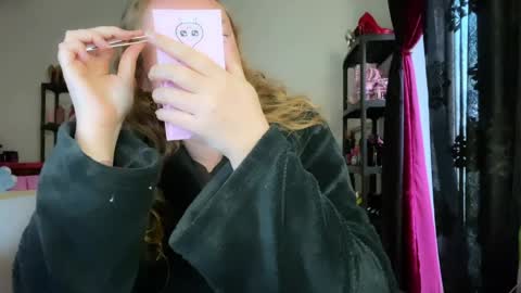 Snapshot of kissica chatting on 04/01/26, 05:21 kissica online show from 04/01/26, 05:21