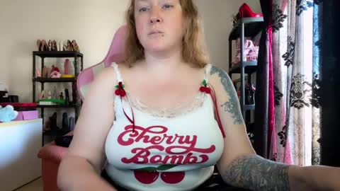 Snapshot of kissica chatting on 04/05/26, 01:41 kissica online show from 04/05/26, 01:41