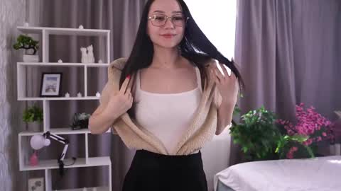 Snapshot of kissie_cat chatting on 04/26/26, 05:49 Christie online show from 04/26/26, 05:49