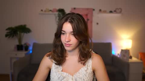 Sisi online show from 11/12/25, 02:06