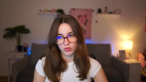 Snapshot of kissiecat chatting on 02/12/26, 02:34 Sisi online show from 02/12/26, 02:34