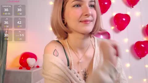 Snapshot of kisskiss_muah chatting on 02/11/25, 02:24 Kate  online show from 02/11/25, 02:24