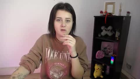 kissleoxx online show from 11/12/25, 01:11