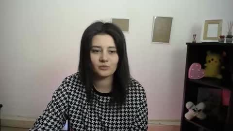 Snapshot of kissleoxx chatting on 03/10/26, 02:33 kissleoxx online show from 03/10/26, 02:33