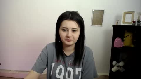 Snapshot of kissleoxx chatting on 03/15/26, 01:17 kissleoxx online show from 03/15/26, 01:17