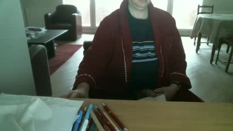 Snapshot of kisslog1 chatting on 12/07/24, 08:44 kisslog1 online show from 12/07/24, 08:44