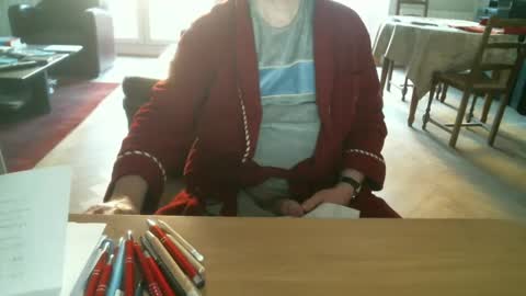 Snapshot of kisslog1 chatting on 12/26/24, 08:28 kisslog1 online show from 12/26/24, 08:28