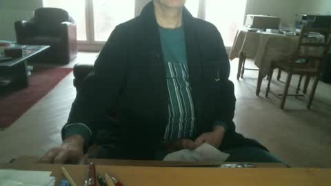 Snapshot of kisslog1 chatting on 02/16/25, 07:26 kisslog1 online show from 02/16/25, 07:26