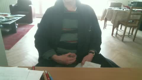 Snapshot of kisslog1 chatting on 03/01/25, 07:51 kisslog1 online show from 03/01/25, 07:51