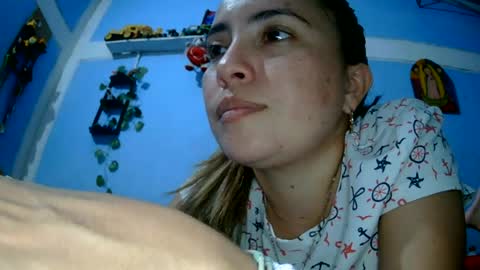 Snapshot of kissmelovejummy chatting on 06/16/26, 11:29 Erika paul online show from 06/16/26, 11:29