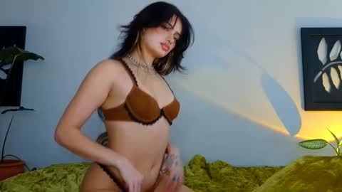 Rose online show from 03/02/25, 06:51