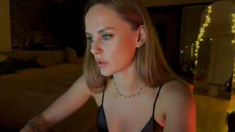 Emma online show from 10/08/25, 07:44