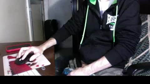 Snapshot of kissofbanned1983 chatting on 11/02/25, 10:17 kissofbanned1983 online show from 11/02/25, 10:17