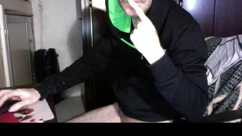 Snapshot of kissofbanned1983 chatting on 12/14/25, 02:11 kissofbanned1983 online show from 12/14/25, 02:11