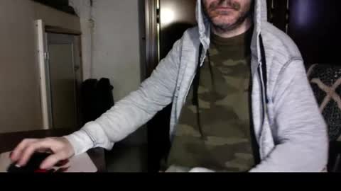 Snapshot of kissofbanned1983 chatting on 12/20/25, 09:38 kissofbanned1983 online show from 12/20/25, 09:38