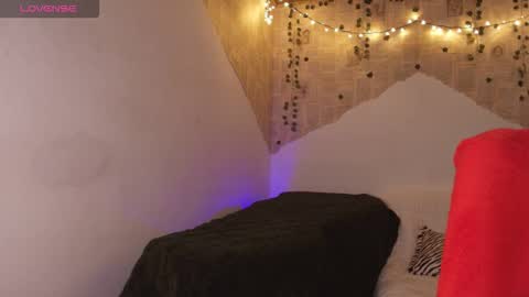 Helena and Brad online show from 11/22/25, 03:16