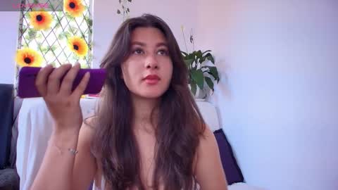 Snapshot of kisstarxxx chatting on 01/16/26, 07:07 Helena and Brad online show from 01/16/26, 07:07