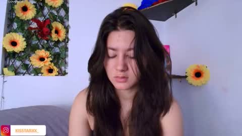 Snapshot of kisstarxxx chatting on 02/21/26, 03:18 Helena and Brad online show from 02/21/26, 03:18