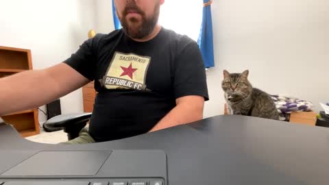 Hunter online show from 10/04/25, 09:13