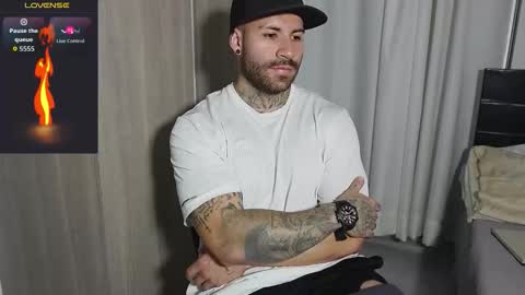 Snapshot of kite__ chatting on 01/10/26, 12:01 kite__ online show from 01/10/26, 12:01