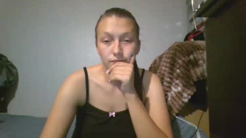 Snapshot of kiti_kitiss chatting on 10/11/25, 03:54 kiti_kitiss online show from 10/11/25, 03:54